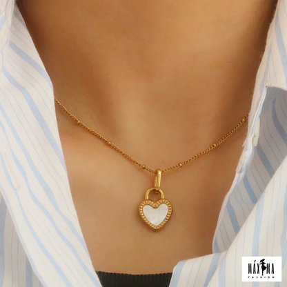 Colar Love